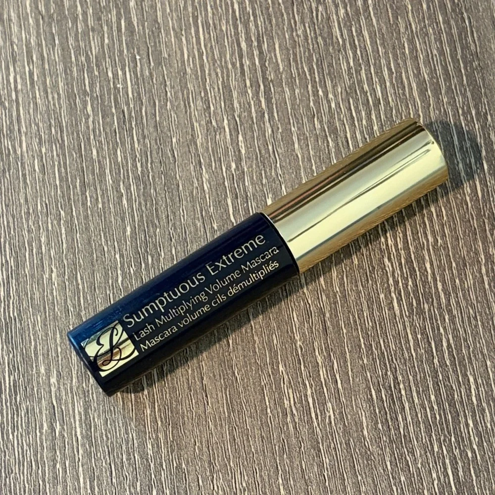 ❤️$5 NWT Estee Lauder Sumptuous Extreme Mascara in Extreme Black